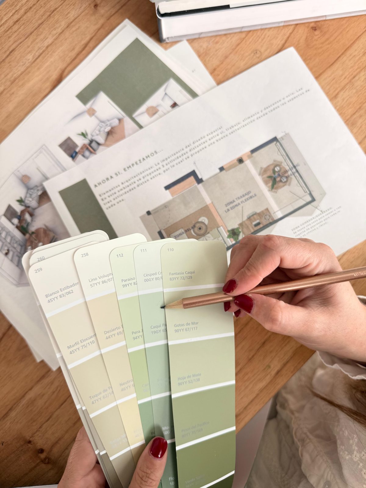Planos y muestras de color de un proyecto